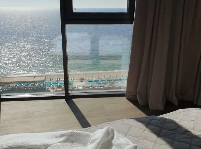 Premium Seaview 50 Meters From The роскошные с прямым видом на море в 50 метрах от пляжа Cf * Odessza