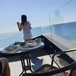 Premium Seaview Apartment: Beachfront Luxury In